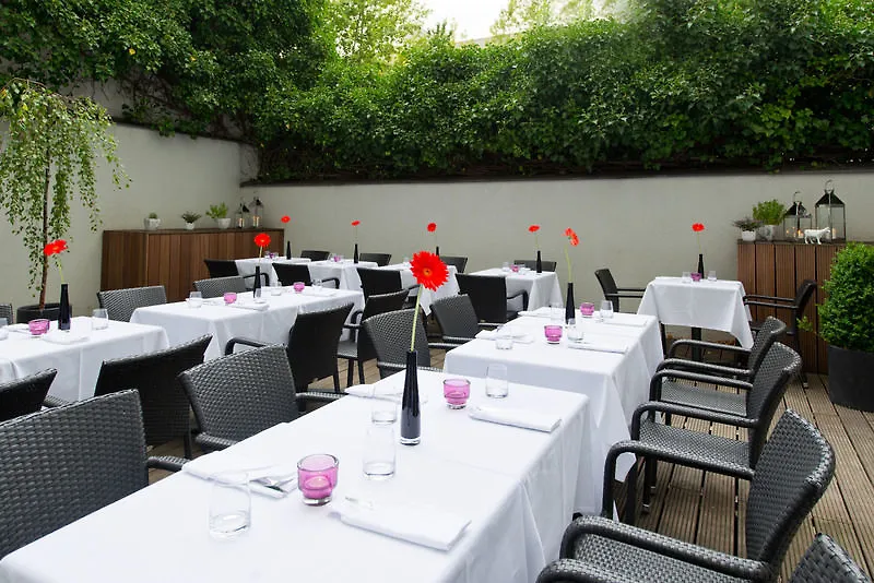 Hotel Indigo Berlin – Ku’damm, an IHG Hotel